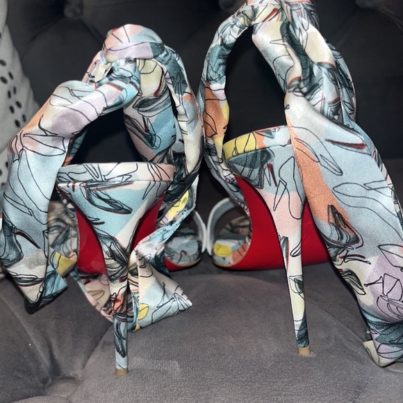 Women’s Christian louboutin heels - Picture 5 of 6